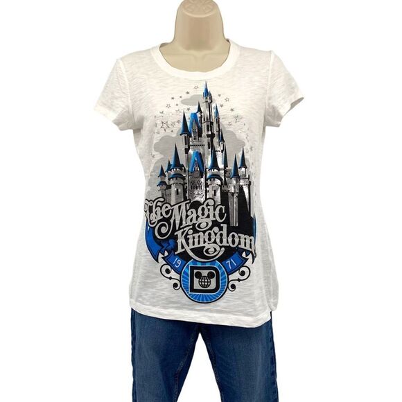 Disney Magic Kingdom Tee Size M - Picture 2 of 5